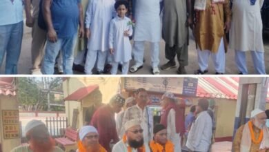 <em>मक्का मदीना से 40 दिन की हज कर लौटे 06 हाजियो का हुआ जोरदार स्वागत, मक्का मदीना की यात्रा से होती है सारी मुरादें पूरी, कहा हज से लौटे खुशनसीब समाज बंधुओं ने</em> kshititech