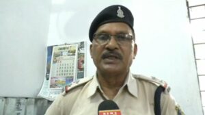 <em>नशे पर शक्ति पुलिस का बड़ा एक्शन-- बनारस से कोरबा ले जाई जा रही नशीली दवाओं की हजारों शीशियां करीब </em>15 लाख रुपये<em>की दवाओं के साथ आरोपी चढ़े पुलिस के हत्थे, पुलिस थाना शक्ति की बड़ी कार्र</em>वाई, जिले में पुलिस गांजा,शराब,नशीली दवाओं पर कार्रवाई के मामले में हुई सख्त <em>नशे पर शक्ति पुलिस का बड़ा एक्शन-- बनारस से कोरबा ले जाई जा रही नशीली दवाओं की हजारों शीशियां करीब </em>15 लाख रुपये<em>की दवाओं के साथ आरोपी चढ़े पुलिस के हत्थे, पुलिस थाना शक्ति की बड़ी कार्र</em>वाई, जिले में पुलिस गांजा,शराब,नशीली दवाओं पर कार्रवाई के मामले में हुई सख्त kshititech