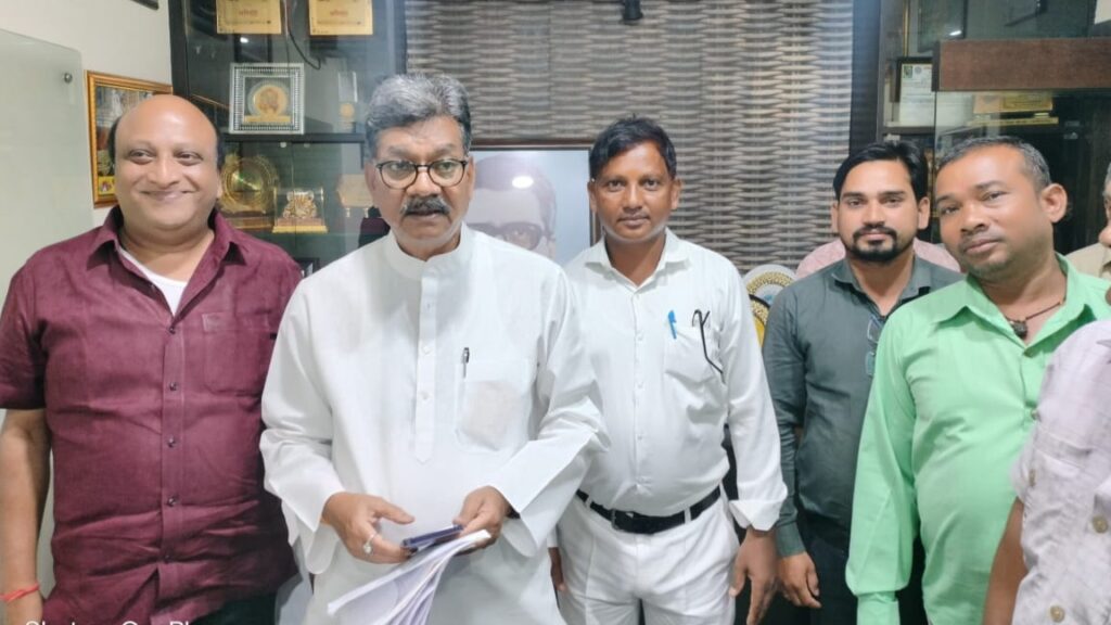 30 जुलाई को <em>ग्रामीण जनप्रतिनिधियों की महंत जी से मुलाकात--ग्रामीण क्षेत्रों के विकास को लेकर विधानसभा अध्यक्ष डॉ चरणदास महंत प्रयासरत, जनप्रतिनिधियों ने कहा- आपके विधायकी कार्यकाल में क्षेत्र विकास के मामले में प्रदेश में अव्वल</em> 30 जुलाई को <em>ग्रामीण जनप्रतिनिधियों की महंत जी से मुलाकात--ग्रामीण क्षेत्रों के विकास को लेकर विधानसभा अध्यक्ष डॉ चरणदास महंत प्रयासरत, जनप्रतिनिधियों ने कहा- आपके विधायकी कार्यकाल में क्षेत्र विकास के मामले में प्रदेश में अव्वल</em> kshititech