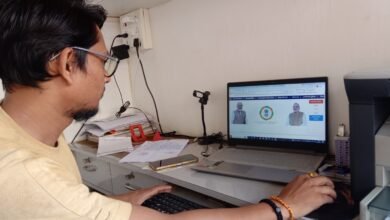 <em>सिर दर्द बना सहारा रिफंड पोर्टल-- घंटों इंतजार के बाद भी आवेदन नहीं हो रहे डाउनलोड, लोग अपना जमा पैसा वापस लेने परेशान, भाजपा अध्यक्ष के कथनानुसार कहां है जिलों में सहायता केंद्र, नहीं आ रहे नजर, उपभोक्ता आयोग के फैसलों के बावजूद खाताधारक बेबस,मजाक बनाकर रख दिया है सहारा ने उपभोक्ता आयोग के आदेशों को भी</em> kshititech