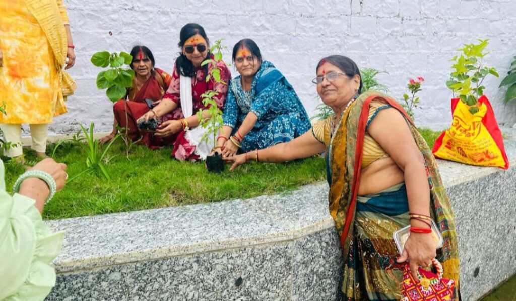 AAS की लक्ष्मी का वृक्षारोपण महाअभियान--- <em>छत्तीसगढ़ के अंतर्राष्ट्रीय अग्रवाल सम्मेलन पर्यावरण संरक्षण एवं जागरूकता इकाई ने अमरकंटक में किया वृक्षारोपण, प्रदेश संयोजक श्रीमती लक्ष्मी अग्रवाल के नेतृत्व में हुआ वृक्षारोपण जागरुकता को लेकर महाअभियान</em>, अंतर्राष्ट्रीय अध्यक्ष राजकुमार मित्तल के निर्देशन में हुआ कार्यक्रम AAS की लक्ष्मी का वृक्षारोपण महाअभियान--- <em>छत्तीसगढ़ के अंतर्राष्ट्रीय अग्रवाल सम्मेलन पर्यावरण संरक्षण एवं जागरूकता इकाई ने अमरकंटक में किया वृक्षारोपण, प्रदेश संयोजक श्रीमती लक्ष्मी अग्रवाल के नेतृत्व में हुआ वृक्षारोपण जागरुकता को लेकर महाअभियान</em>, अंतर्राष्ट्रीय अध्यक्ष राजकुमार मित्तल के निर्देशन में हुआ कार्यक्रम kshititech