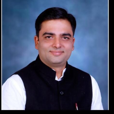 गगन ने कह दी बड़ी बात--- <em>गगन की चुनावी तैयारियां हुई प्रारंभ-- शिलान्यास कार्यक्रम में बोले गगन-- मेरा संपूर्ण जीवन मेरे क्षेत्र के लिए समर्पित, जैजैपुर विधानसभा क्षेत्र से भाजपा के सशक्त उम्मीदवार हो सकते हैं गगन जयपुरिया, जिला पंचायत सदस्य एवं भाजपा के जिला महामंत्री भी है जयपुरिया</em> गगन ने कह दी बड़ी बात--- <em>गगन की चुनावी तैयारियां हुई प्रारंभ-- शिलान्यास कार्यक्रम में बोले गगन-- मेरा संपूर्ण जीवन मेरे क्षेत्र के लिए समर्पित, जैजैपुर विधानसभा क्षेत्र से भाजपा के सशक्त उम्मीदवार हो सकते हैं गगन जयपुरिया, जिला पंचायत सदस्य एवं भाजपा के जिला महामंत्री भी है जयपुरिया</em> kshititech