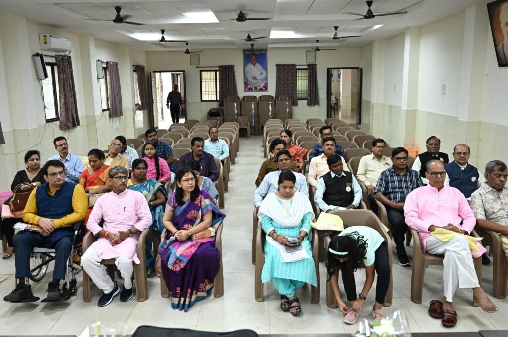 विकलांगता पर 11वीं राष्ट्रीय संगोष्ठी के माध्यम से चर्चा --<em>अखिल भारतीय विकलांग चेतना परिषद एवं प्रयास प्रकाशन की विकलांग-विमर्श”–विषयक दो दिवसीय राष्ट्रीय संगोष्ठी सम्पन्न, देश के विभिन्न राज्यों से शामिल हुए प्रतिनिधि</em> विकलांगता पर 11वीं राष्ट्रीय संगोष्ठी के माध्यम से चर्चा --<em>अखिल भारतीय विकलांग चेतना परिषद एवं प्रयास प्रकाशन की विकलांग-विमर्श”–विषयक दो दिवसीय राष्ट्रीय संगोष्ठी सम्पन्न, देश के विभिन्न राज्यों से शामिल हुए प्रतिनिधि</em> kshititech
