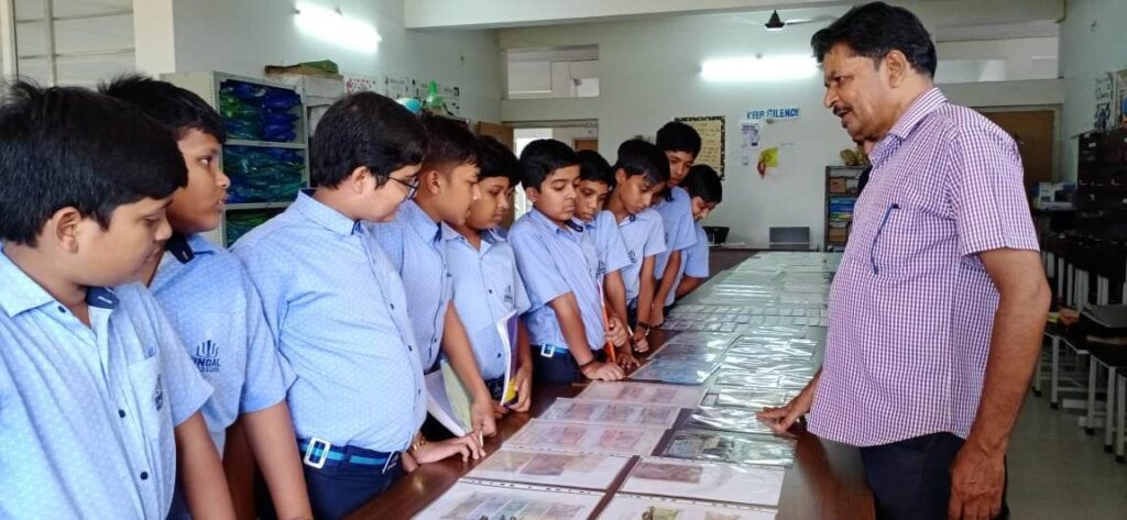 <em>प्राचीन सिक्कों एवं विशेष सीरीज के नोटों को देखने का अवसर मिला जिंदल वर्ल्ड स्कूल शक्ति के बच्चों को, शक्ति के हरिओम अग्रवाल ने जिंदल वर्ल्ड स्कूल में लगाई प्रदर्शनी, बच्चों को शिक्षा के साथ-साथ दुर्लभ चीजो से भी कराया जा रहा अवगत</em>, हरिओम ने किया विद्यालय के विद्यार्थियों का उत्साह वर्धन, बच्चों ने भी कहा-- हमने कभी नहीं देखी ऐसी अनोखी दुर्लभ चीजें <em>प्राचीन सिक्कों एवं विशेष सीरीज के नोटों को देखने का अवसर मिला जिंदल वर्ल्ड स्कूल शक्ति के बच्चों को, शक्ति के हरिओम अग्रवाल ने जिंदल वर्ल्ड स्कूल में लगाई प्रदर्शनी, बच्चों को शिक्षा के साथ-साथ दुर्लभ चीजो से भी कराया जा रहा अवगत</em>, हरिओम ने किया विद्यालय के विद्यार्थियों का उत्साह वर्धन, बच्चों ने भी कहा-- हमने कभी नहीं देखी ऐसी अनोखी दुर्लभ चीजें kshititech