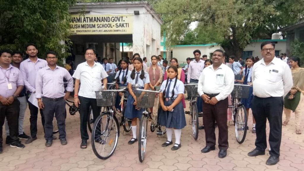 <em>शक्ति के स्वामी आत्मानंद में पूर्व नगरपालिका अध्यक्ष श्यामसुंदर ने छात्राओं को बाटी साइकिलें, मुख्य अतिथि श्यामसुंदर ने कहा -स्कूली छात्राओं को साइकिल मिलने से मिली सुविधा,महंत जी की पहल पर शहर में खुले 3 स्वामी आत्मानंद विद्यालय</em> <em>शक्ति के स्वामी आत्मानंद में पूर्व नगरपालिका अध्यक्ष श्यामसुंदर ने छात्राओं को बाटी साइकिलें, मुख्य अतिथि श्यामसुंदर ने कहा -स्कूली छात्राओं को साइकिल मिलने से मिली सुविधा,महंत जी की पहल पर शहर में खुले 3 स्वामी आत्मानंद विद्यालय</em> kshititech