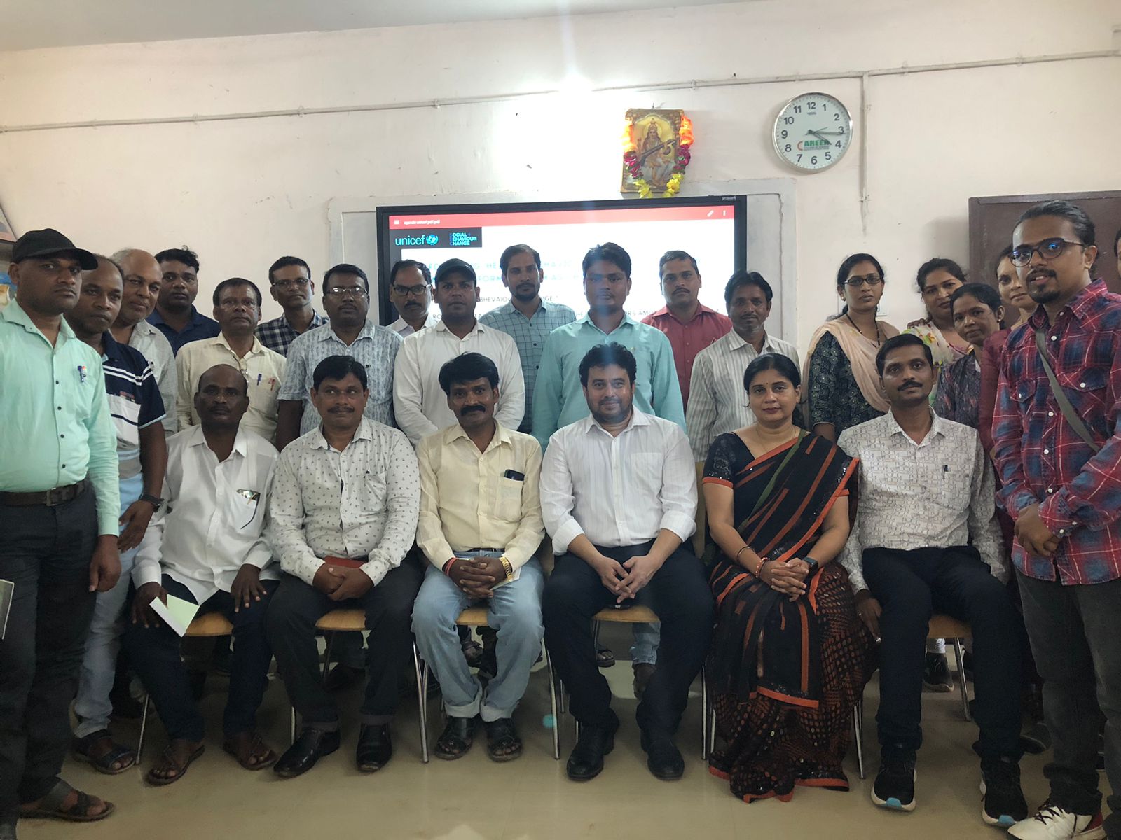 यूनिसेफ का विशेष कार्यक्रम--<em>जिला प्रशासन के निर्देश पर यूनिसेफ ने सक्ति जिले में किया विद्यार्थियों के लिए दो दिवसीय शिक्षकों की विशेष कार्यशाला का किया आयोजन, बच्चों को दिया जा रहा विशेष प्रशिक्षण, यूनिसेफ के राज्य एवं जिला स्तर के प्रशिक्षक रहे मौजूद</em> यूनिसेफ का विशेष कार्यक्रम--<em>जिला प्रशासन के निर्देश पर यूनिसेफ ने सक्ति जिले में किया विद्यार्थियों के लिए दो दिवसीय शिक्षकों की विशेष कार्यशाला का किया आयोजन, बच्चों को दिया जा रहा विशेष प्रशिक्षण, यूनिसेफ के राज्य एवं जिला स्तर के प्रशिक्षक रहे मौजूद</em> kshititech
