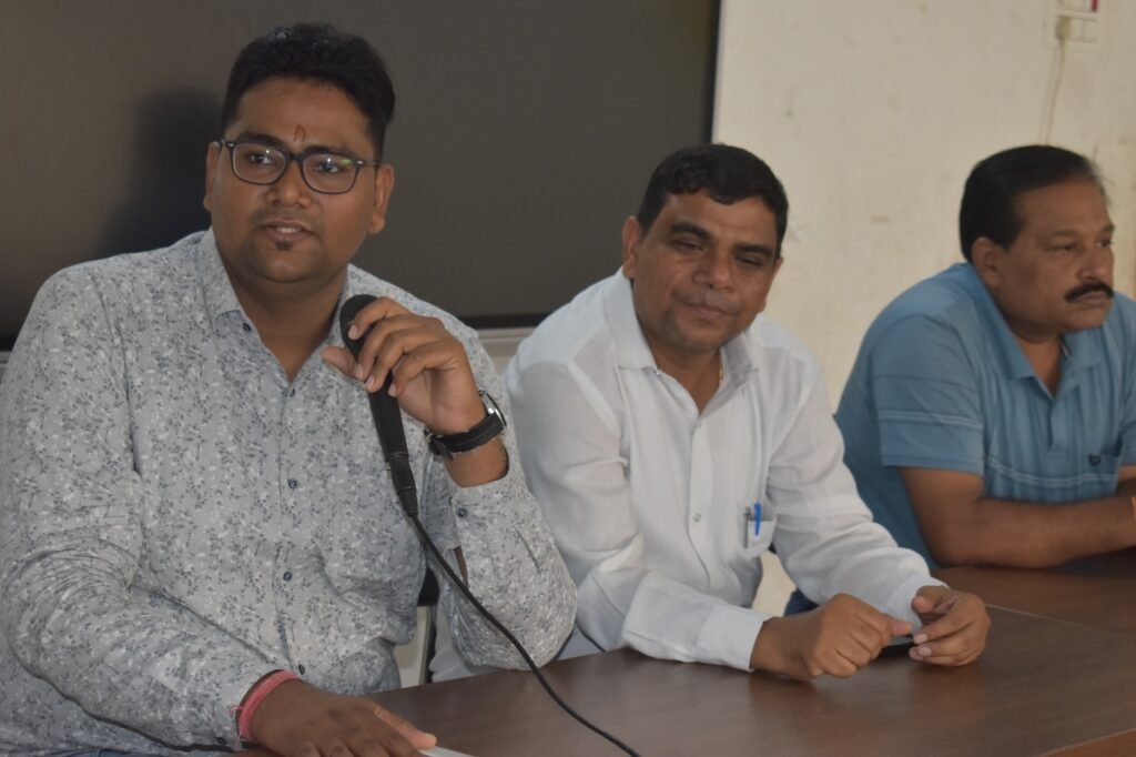 <em>शक्ति के जिंदल वर्ल्ड स्कूल में हुआ विद्यार्थियों के लिए रचनात्मक कार्यक्रमों का आयोजन, बच्चों को शिक्षा के साथ-साथ विभिन्न गतिविधियों से भी कराया जा रहा अवगत, मीडिया से संबंधित जानकारियों से रूबरू हुए विद्यार्थी</em> <em>शक्ति के जिंदल वर्ल्ड स्कूल में हुआ विद्यार्थियों के लिए रचनात्मक कार्यक्रमों का आयोजन, बच्चों को शिक्षा के साथ-साथ विभिन्न गतिविधियों से भी कराया जा रहा अवगत, मीडिया से संबंधित जानकारियों से रूबरू हुए विद्यार्थी</em> kshititech