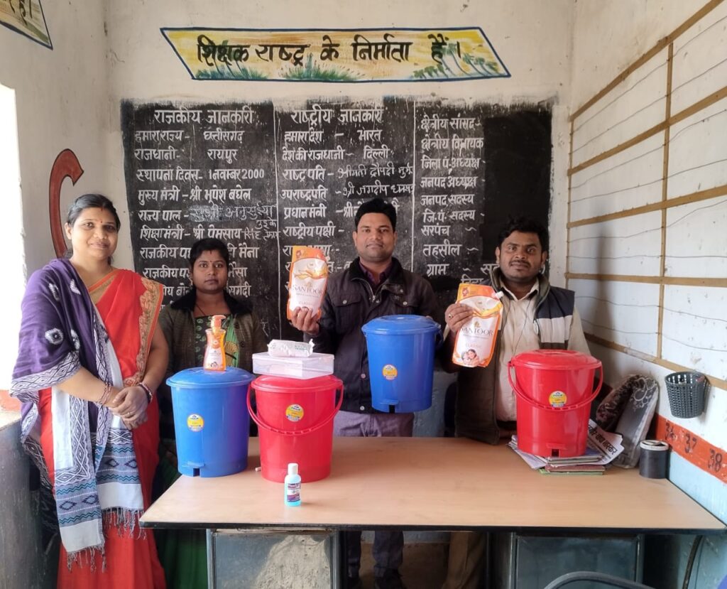 <em>सहायक शिक्षक पुष्पेंद्र कुमार कश्यप के नेतृत्व में शिक्षकों की अनुकरणीय पहल, शासकीय प्राथमिक शाला में साबुन बैंक के माध्यम से हो रही जागरूकता रैली एवं कार्यक्रम</em>, साबुन बैंक की राज्य स्तर पर हो रही प्रशंसा, अन्य विद्यालय प्रमुख भी अपने स्कूलों में कर रहे इस व्यवस्था को प्रारंभ <em>सहायक शिक्षक पुष्पेंद्र कुमार कश्यप के नेतृत्व में शिक्षकों की अनुकरणीय पहल, शासकीय प्राथमिक शाला में साबुन बैंक के माध्यम से हो रही जागरूकता रैली एवं कार्यक्रम</em>, साबुन बैंक की राज्य स्तर पर हो रही प्रशंसा, अन्य विद्यालय प्रमुख भी अपने स्कूलों में कर रहे इस व्यवस्था को प्रारंभ kshititech