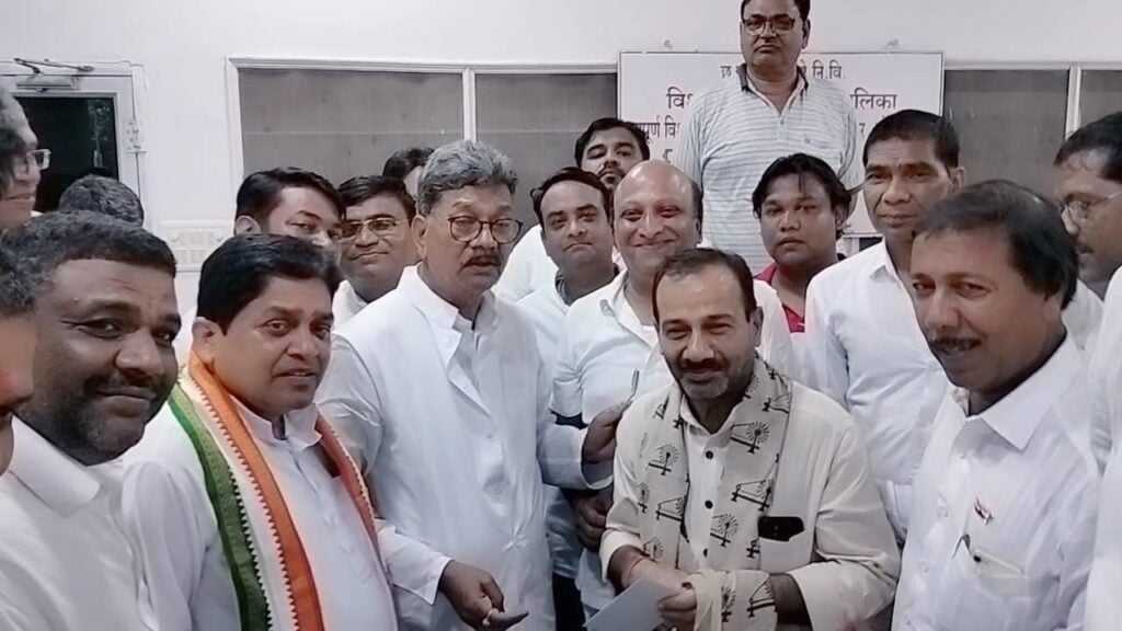 <em>भरोसा और मजबूत कर गए खड़गे,खड़गे के स्वागत में जाज्वल्य देव की नगरी में उमड़ा जन सैलाब, हजारों की संख्या में पहुंचे लोग,मुख्यमंत्री ने दी जिले को अभूतपूर्व सौगात, मोहब्बतें बच्ची ने बनाई खड़गे की पेंटिंग, बघेल ने कहा-- हमारी सरकार में भ्रष्टाचार- कमीशनखोरी का नहीं है बोलबाला, जिला प्रभारी अर्जुन तिवारी का जन्मदिन मना सर्किट हाउस में</em> <em>भरोसा और मजबूत कर गए खड़गे,खड़गे के स्वागत में जाज्वल्य देव की नगरी में उमड़ा जन सैलाब, हजारों की संख्या में पहुंचे लोग,मुख्यमंत्री ने दी जिले को अभूतपूर्व सौगात, मोहब्बतें बच्ची ने बनाई खड़गे की पेंटिंग, बघेल ने कहा-- हमारी सरकार में भ्रष्टाचार- कमीशनखोरी का नहीं है बोलबाला, जिला प्रभारी अर्जुन तिवारी का जन्मदिन मना सर्किट हाउस में</em> kshititech