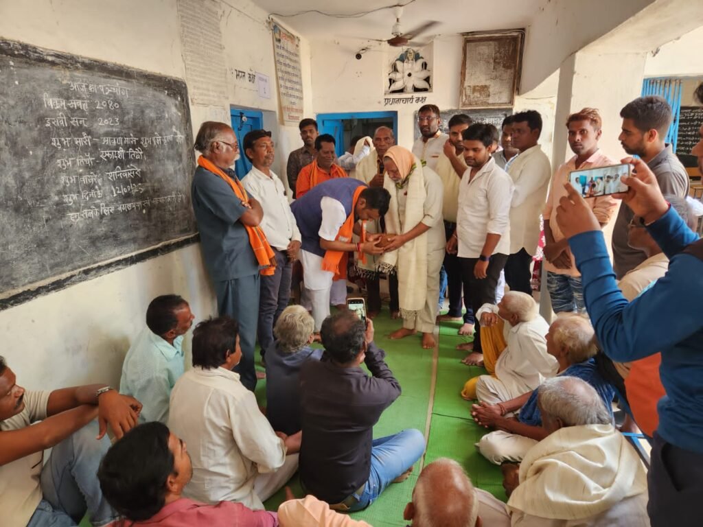 <em>अमर सुल्तानिया ने किया स्वतंत्रता दिवस की पूर्व संध्या पर हर घर तिरंगा अभियान के तहत नैला जांजगीर शहर में राष्ट्रध्वज का निशुल्क वितरण, नवागढ़ में अमर ने किया वरिष्ठ जनों का सम्मान, अमर सुल्तानिया ने कहा स्वतंत्रता दिवस देश की आजादी का बड़ा राष्ट्रीय पर्व, पूर्व सांसद कमला पाटले भी रही मौजूद</em> <em>अमर सुल्तानिया ने किया स्वतंत्रता दिवस की पूर्व संध्या पर हर घर तिरंगा अभियान के तहत नैला जांजगीर शहर में राष्ट्रध्वज का निशुल्क वितरण, नवागढ़ में अमर ने किया वरिष्ठ जनों का सम्मान, अमर सुल्तानिया ने कहा स्वतंत्रता दिवस देश की आजादी का बड़ा राष्ट्रीय पर्व, पूर्व सांसद कमला पाटले भी रही मौजूद</em> kshititech