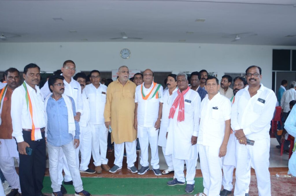 <em>कांग्रेस की चुनावी तैयारियां-- संसदीय क्षेत्र की 8 सीटों पर कांग्रेस कर रही कब्जा जमाने की तैयारी-- जिला कांग्रेस कमेटी जांजगीर- चांपा के कार्यक्रम में पहुंची प्रदेश प्रभारी कुमारी शैलजा, विधानसभा अध्यक्ष महंत एवं प्रभारी मंत्री जयसिंह अग्रवाल, आठ विधानसभा क्षेत्र के कांग्रेस जनों से मुलाकात की महंत ने, शक्ति से भी पहुंचे कार्यकर्ता</em> <em>कांग्रेस की चुनावी तैयारियां-- संसदीय क्षेत्र की 8 सीटों पर कांग्रेस कर रही कब्जा जमाने की तैयारी-- जिला कांग्रेस कमेटी जांजगीर- चांपा के कार्यक्रम में पहुंची प्रदेश प्रभारी कुमारी शैलजा, विधानसभा अध्यक्ष महंत एवं प्रभारी मंत्री जयसिंह अग्रवाल, आठ विधानसभा क्षेत्र के कांग्रेस जनों से मुलाकात की महंत ने, शक्ति से भी पहुंचे कार्यकर्ता</em> kshititech