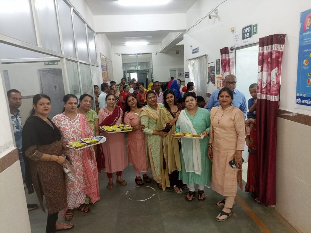 <em>महिला जागृति शाखा का सेवा कार्य-- 22 अगस्त को शक्ति शाखा ने अस्पताल में किया गर्म पोहा एवं बिस्किट का वितरण</em> <em>महिला जागृति शाखा का सेवा कार्य-- 22 अगस्त को शक्ति शाखा ने अस्पताल में किया गर्म पोहा एवं बिस्किट का वितरण</em> kshititech