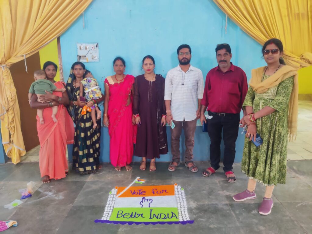 सारा काम छोड़े ,वोट जरूर डालें-- <em>शक्ति में मतदान जागरूकता को लेकर बनी ऐतिहासिक मानव श्रृंखला, स्कूली बच्चों एवं स्वच्छता दीदियों ने गौरव पथ मार्ग पर दिया बड़ा संदेश, स्वीप कार्यक्रम के तहत शहर में हुआ बड़ा अभियान, शक्ति तहसीलदार एवं नगर पालिका सीएमओ भी रहे मौजूद</em>, सामुदायिक भवन में सुव्यवस्थित मतदाता शिक्षा कार्यक्रम हुआ संपन्न सारा काम छोड़े ,वोट जरूर डालें-- <em>शक्ति में मतदान जागरूकता को लेकर बनी ऐतिहासिक मानव श्रृंखला, स्कूली बच्चों एवं स्वच्छता दीदियों ने गौरव पथ मार्ग पर दिया बड़ा संदेश, स्वीप कार्यक्रम के तहत शहर में हुआ बड़ा अभियान, शक्ति तहसीलदार एवं नगर पालिका सीएमओ भी रहे मौजूद</em>, सामुदायिक भवन में सुव्यवस्थित मतदाता शिक्षा कार्यक्रम हुआ संपन्न kshititech