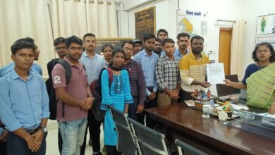 काउंसलिंग होते ही विरोध शुरू-- <em>सहायक शिक्षक की काउंसलिंग को रोकने कलेक्टर को सौपा ज्ञापन, काउंसलिंग से B.Ed के अभ्यर्थियों को किया जा रहा बाहर, अभ्यर्थियों में भारी आक्रोश,मुख्यमंत्री एवं राज्यपाल को भी भेजा ज्ञापन</em>,अभ्यर्थियों ने कहा-- शासन कर रहा अन्याय काउंसलिंग होते ही विरोध शुरू-- <em>सहायक शिक्षक की काउंसलिंग को रोकने कलेक्टर को सौपा ज्ञापन, काउंसलिंग से B.Ed के अभ्यर्थियों को किया जा रहा बाहर, अभ्यर्थियों में भारी आक्रोश,मुख्यमंत्री एवं राज्यपाल को भी भेजा ज्ञापन</em>,अभ्यर्थियों ने कहा-- शासन कर रहा अन्याय kshititech