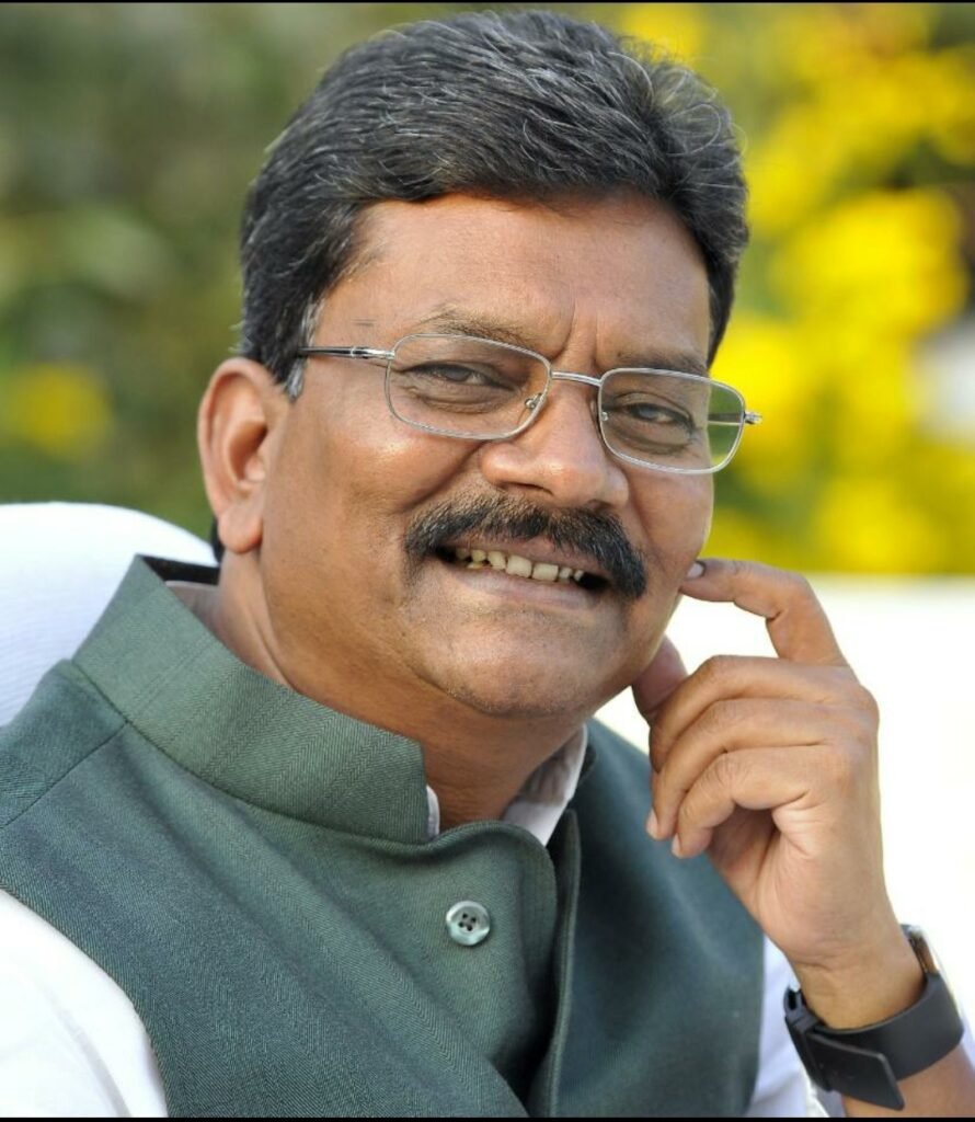 <em>रक्षाबंधन के पावन पवित्र त्यौहार की छत्तीसगढ़ विधानसभा अध्यक्ष डॉ चरणदास महंत ने दी समस्त प्रदेशवासियों को बधाई एवं शुभकामनाएं, महंत ने कहा- रक्षाबंधन का पर्व भाई- बहन के अटूट स्नेह का प्रतीक</em>, भाई की रक्षा के लिए बहने बांधती हैं रक्षा सूत्र <em>रक्षाबंधन के पावन पवित्र त्यौहार की छत्तीसगढ़ विधानसभा अध्यक्ष डॉ चरणदास महंत ने दी समस्त प्रदेशवासियों को बधाई एवं शुभकामनाएं, महंत ने कहा- रक्षाबंधन का पर्व भाई- बहन के अटूट स्नेह का प्रतीक</em>, भाई की रक्षा के लिए बहने बांधती हैं रक्षा सूत्र kshititech