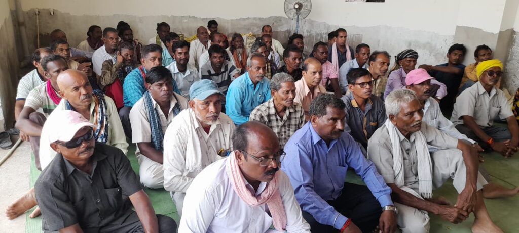 इंकलाब जिंदाबाद- शक्ति जिले में सक्रिय भाकपा-- <em>कॉमरेड अनिल शर्मा चुने गए भारतीय कम्युनिस्ट पार्टी जिला परिषद शक्ति के सचिव, परिषद का संपन्न हुआ प्रथम जिला सम्मेलन, कामरेड शर्मा ने कहा-रायपुर और दिल्ली की सरकारे जन विरोधी नीतियां लाकर जनता का कर रही शोषण</em>, 21 सदस्यों की नई कार्यकारिणी का हुआ गठन, पदाधिकारीयो ने कहा-- मेहनतकश जनता का एकमात्र हितैषी राजनीतिक संगठन है भारतीय कम्युनिस्ट पार्टी इंकलाब जिंदाबाद- शक्ति जिले में सक्रिय भाकपा-- <em>कॉमरेड अनिल शर्मा चुने गए भारतीय कम्युनिस्ट पार्टी जिला परिषद शक्ति के सचिव, परिषद का संपन्न हुआ प्रथम जिला सम्मेलन, कामरेड शर्मा ने कहा-रायपुर और दिल्ली की सरकारे जन विरोधी नीतियां लाकर जनता का कर रही शोषण</em>, 21 सदस्यों की नई कार्यकारिणी का हुआ गठन, पदाधिकारीयो ने कहा-- मेहनतकश जनता का एकमात्र हितैषी राजनीतिक संगठन है भारतीय कम्युनिस्ट पार्टी kshititech