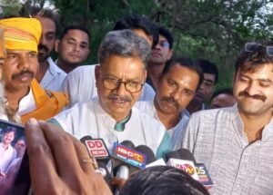 <em>कांग्रेस अध्यक्ष खड़गे 13 को जांजगीर में,अध्यक्ष के आगमन को लेकर संगठन की तैयारी बैठक में पहुंचे विधानसभा अध्यक्ष महंत</em>, प्रभारी मंत्री जयसिंह अग्रवाल सहित संगठन के पदाधिकारी भी हुए बैठक में शामिल, जांजगीर जिले में ऐतिहासिक होगा कांग्रेस अध्यक्ष का प्रवास kshititech