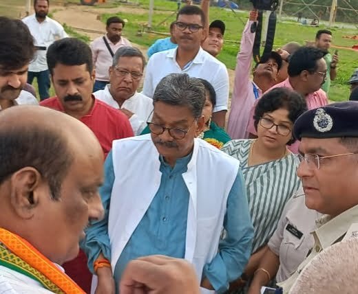 <em>कांग्रेस अध्यक्ष खड़गे 13 को जांजगीर में,अध्यक्ष के आगमन को लेकर संगठन की तैयारी बैठक में पहुंचे विधानसभा अध्यक्ष महंत</em>, प्रभारी मंत्री जयसिंह अग्रवाल सहित संगठन के पदाधिकारी भी हुए बैठक में शामिल, जांजगीर जिले में ऐतिहासिक होगा कांग्रेस अध्यक्ष का प्रवास kshititech