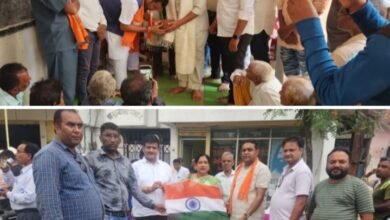 <em>अमर सुल्तानिया ने किया स्वतंत्रता दिवस की पूर्व संध्या पर हर घर तिरंगा अभियान के तहत नैला जांजगीर शहर में राष्ट्रध्वज का निशुल्क वितरण, नवागढ़ में अमर ने किया वरिष्ठ जनों का सम्मान, अमर सुल्तानिया ने कहा स्वतंत्रता दिवस देश की आजादी का बड़ा राष्ट्रीय पर्व, पूर्व सांसद कमला पाटले भी रही मौजूद</em> <em>अमर सुल्तानिया ने किया स्वतंत्रता दिवस की पूर्व संध्या पर हर घर तिरंगा अभियान के तहत नैला जांजगीर शहर में राष्ट्रध्वज का निशुल्क वितरण, नवागढ़ में अमर ने किया वरिष्ठ जनों का सम्मान, अमर सुल्तानिया ने कहा स्वतंत्रता दिवस देश की आजादी का बड़ा राष्ट्रीय पर्व, पूर्व सांसद कमला पाटले भी रही मौजूद</em> kshititech