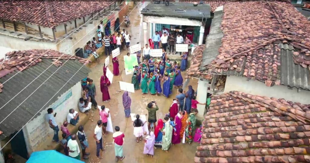 <em>मतदान जागरूकता को लेकर अनोखी अनुकरणीय पहल--खरसिया विधानसभा क्षेत्र के गोरपार में 20 अगस्त को सुवा नृत्य,कर्मा नृत्य,गेड़ी नृत्य के साथ मतदाताओं को जागरूक करने प्रशासन ने किया रोड शो, खरसिया तहसीलदार शिवकुमार डनसेना ने कहा- निर्वाचन आयोग के निर्देशानुसार शत प्रतिशत मतदान हेतु ली गई शपथ</em> <em>मतदान जागरूकता को लेकर अनोखी अनुकरणीय पहल--खरसिया विधानसभा क्षेत्र के गोरपार में 20 अगस्त को सुवा नृत्य,कर्मा नृत्य,गेड़ी नृत्य के साथ मतदाताओं को जागरूक करने प्रशासन ने किया रोड शो, खरसिया तहसीलदार शिवकुमार डनसेना ने कहा- निर्वाचन आयोग के निर्देशानुसार शत प्रतिशत मतदान हेतु ली गई शपथ</em> kshititech