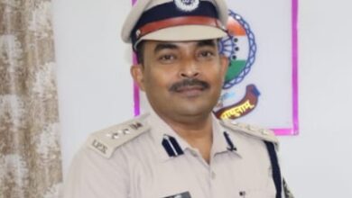 <em>IPS अहीरे का बढ़ा कद-- वरिष्ठ पुलिस अधीक्षक के पद पर मिली पदोन्नति, साल 2010 में हुआ था आईपीएस आवंटन, 24 अगस्त को एसपी कार्यालय में हुई स्टार सेरेमनी में पहुंचे जन प्रतिनिधियों ने दी बधाई</em> <em>IPS अहीरे का बढ़ा कद-- वरिष्ठ पुलिस अधीक्षक के पद पर मिली पदोन्नति, साल 2010 में हुआ था आईपीएस आवंटन, 24 अगस्त को एसपी कार्यालय में हुई स्टार सेरेमनी में पहुंचे जन प्रतिनिधियों ने दी बधाई</em> kshititech