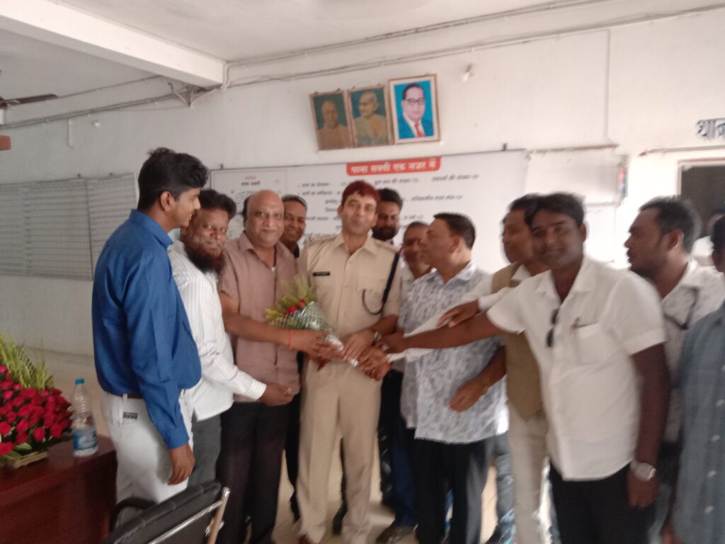 <em>जनर्लिस्ट वेलफेयर यूनियन शक्ति जिले की बैठक संपन्न, शक्ति ब्लॉक इकाई के नए अध्यक्ष बनाए गए नरेश गेवाडीन, सचिव कमल अग्रवाल, संगठन हित में लिए गए अनेकों निर्णय, यूनियन ने करी थाना प्रभारी एवम सीएमओ से मुलाकात, 26 अगस्त को चलेगा स्वच्छता अभियान</em> ,जिला अध्यक्ष रमेश ने करी-- सभी सदस्यों से स्वच्छता कार्यक्रम में उपस्थित होने की अपील <em>जनर्लिस्ट वेलफेयर यूनियन शक्ति जिले की बैठक संपन्न, शक्ति ब्लॉक इकाई के नए अध्यक्ष बनाए गए नरेश गेवाडीन, सचिव कमल अग्रवाल, संगठन हित में लिए गए अनेकों निर्णय, यूनियन ने करी थाना प्रभारी एवम सीएमओ से मुलाकात, 26 अगस्त को चलेगा स्वच्छता अभियान</em> ,जिला अध्यक्ष रमेश ने करी-- सभी सदस्यों से स्वच्छता कार्यक्रम में उपस्थित होने की अपील kshititech