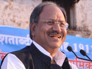 <em>शक्ति की गरमाई राजनीति-- ठीक चुनाव के पहले एकाएक राजमहल पहुंचे भाजपा के दिग्गज नेता, पूर्व मंत्री बृजमोहन अग्रवाल, पूर्व मंत्री राजा सुरेंद्र बहादुर सिंह से करी मुलाकात, बन सकते हैं नए राजनीतिक समीकरण, बृजमोहन ने कहा- कांग्रेस पार्टी में विरोध करने वालों की संख्या ज्यादा, भाजपा का मिशन शक्ति, महल भी कुद सकता है मैदान में</em> <em>शक्ति की गरमाई राजनीति-- ठीक चुनाव के पहले एकाएक राजमहल पहुंचे भाजपा के दिग्गज नेता, पूर्व मंत्री बृजमोहन अग्रवाल, पूर्व मंत्री राजा सुरेंद्र बहादुर सिंह से करी मुलाकात, बन सकते हैं नए राजनीतिक समीकरण, बृजमोहन ने कहा- कांग्रेस पार्टी में विरोध करने वालों की संख्या ज्यादा, भाजपा का मिशन शक्ति, महल भी कुद सकता है मैदान में</em> kshititech