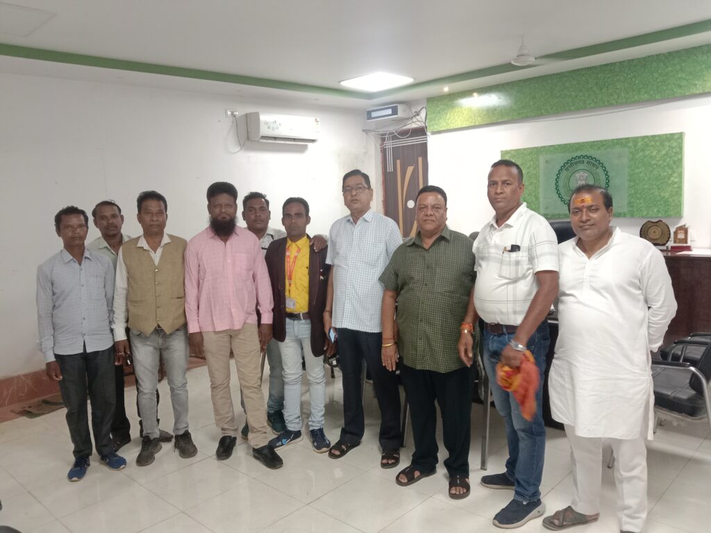 <em>शक्ति की शराब दुकान को शहर से बाहर करने जनर्लिस्ट वेलफेयर यूनियन जिला इकाई सकती में कलेक्टर- एसपी सहित अधिकारियों को सौपा जिला संरक्षक श्यामसुंदर अग्रवाल एवं जिला अध्यक्ष रमेश चंद्र अग्रवाल के नेतृत्व में पहुंचे पदाधिकारी</em>, कलेक्टर नूपुर ने भी कहा--शीघ्र ही इस दिशा में वे करेंगी सकारात्मक पहल <em>शक्ति की शराब दुकान को शहर से बाहर करने जनर्लिस्ट वेलफेयर यूनियन जिला इकाई सकती में कलेक्टर- एसपी सहित अधिकारियों को सौपा जिला संरक्षक श्यामसुंदर अग्रवाल एवं जिला अध्यक्ष रमेश चंद्र अग्रवाल के नेतृत्व में पहुंचे पदाधिकारी</em>, कलेक्टर नूपुर ने भी कहा--शीघ्र ही इस दिशा में वे करेंगी सकारात्मक पहल kshititech