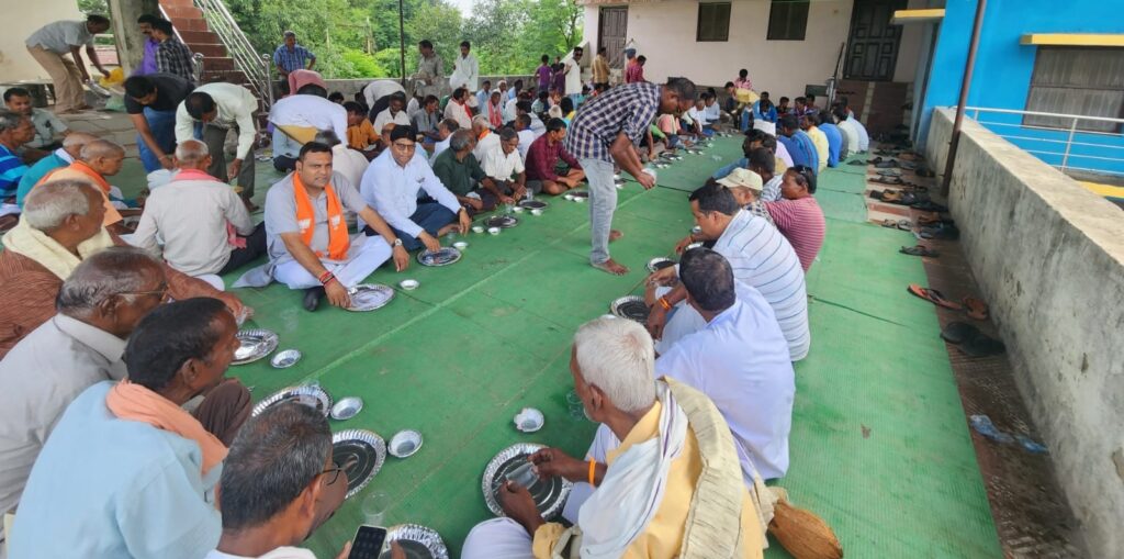<em>जन सेवक अमर सुल्तानिया जुटे है वरिष्ठ जनों के सम्मान में-- जांजगीर चाम्पा विधानसभा क्षेत्र के एक-एक गांव में पहुंच रहे अमर,बुजुर्गों का मिल रहा आशीर्वाद, अमर ने कहा-- बुजुर्गों के आशीर्वाद से ही आज भाजपा पार्टी ने हासिल किया प्रगति का यह मुकाम</em> <em>जन सेवक अमर सुल्तानिया जुटे है वरिष्ठ जनों के सम्मान में-- जांजगीर चाम्पा विधानसभा क्षेत्र के एक-एक गांव में पहुंच रहे अमर,बुजुर्गों का मिल रहा आशीर्वाद, अमर ने कहा-- बुजुर्गों के आशीर्वाद से ही आज भाजपा पार्टी ने हासिल किया प्रगति का यह मुकाम</em> kshititech