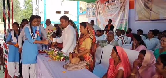 <em>विकास की सौगात-- अड़भार के स्कूली बच्चों को मिलेगा स्वामी आत्मानंद अंग्रेजी माध्यम स्कूल के नए भवन का लाभ, चंद्रपुर विधायक सहित नगर पंचायत अध्यक्ष ने किया भवन निर्माण का भूमि पूजन, कक्षा दसवीं बारहवीं के टॉपर बच्चों का भी हुआ सम्मान</em>, विधायक प्रतिनिधि ज्योतिष ने कहा-- शहर को विधायक जी के प्रयासों से तहसील एवं जिला सहकारी बैंक की भी मिली थी बड़ी सौगात <em>विकास की सौगात-- अड़भार के स्कूली बच्चों को मिलेगा स्वामी आत्मानंद अंग्रेजी माध्यम स्कूल के नए भवन का लाभ, चंद्रपुर विधायक सहित नगर पंचायत अध्यक्ष ने किया भवन निर्माण का भूमि पूजन, कक्षा दसवीं बारहवीं के टॉपर बच्चों का भी हुआ सम्मान</em>, विधायक प्रतिनिधि ज्योतिष ने कहा-- शहर को विधायक जी के प्रयासों से तहसील एवं जिला सहकारी बैंक की भी मिली थी बड़ी सौगात kshititech