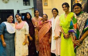 रक्षाबंधन का पावन पर्व-- <em>शक्ति के ब्रह्म कुमारी की बहने पहुंची गेवाड़ीन निवास, परिवार जनों को बांधा रक्षासूत्र,विधानसभा अध्यक्ष महंत</em> एवं कोरबा सांसद<em> ने भी ब्रह्माकुमारी की बहनों को दी रक्षाबंधन की शुभकामनाएं</em>, रीना गेवाडीन ने ब्रह्माकुमारी की बहनों का किया आत्मीय स्वागत रक्षाबंधन का पावन पर्व-- <em>शक्ति के ब्रह्म कुमारी की बहने पहुंची गेवाड़ीन निवास, परिवार जनों को बांधा रक्षासूत्र,विधानसभा अध्यक्ष महंत</em> एवं कोरबा सांसद<em> ने भी ब्रह्माकुमारी की बहनों को दी रक्षाबंधन की शुभकामनाएं</em>, रीना गेवाडीन ने ब्रह्माकुमारी की बहनों का किया आत्मीय स्वागत kshititech