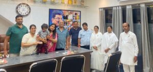 रक्षाबंधन का पावन पर्व-- <em>शक्ति के ब्रह्म कुमारी की बहने पहुंची गेवाड़ीन निवास, परिवार जनों को बांधा रक्षासूत्र,विधानसभा अध्यक्ष महंत</em> एवं कोरबा सांसद<em> ने भी ब्रह्माकुमारी की बहनों को दी रक्षाबंधन की शुभकामनाएं</em>, रीना गेवाडीन ने ब्रह्माकुमारी की बहनों का किया आत्मीय स्वागत रक्षाबंधन का पावन पर्व-- <em>शक्ति के ब्रह्म कुमारी की बहने पहुंची गेवाड़ीन निवास, परिवार जनों को बांधा रक्षासूत्र,विधानसभा अध्यक्ष महंत</em> एवं कोरबा सांसद<em> ने भी ब्रह्माकुमारी की बहनों को दी रक्षाबंधन की शुभकामनाएं</em>, रीना गेवाडीन ने ब्रह्माकुमारी की बहनों का किया आत्मीय स्वागत kshititech