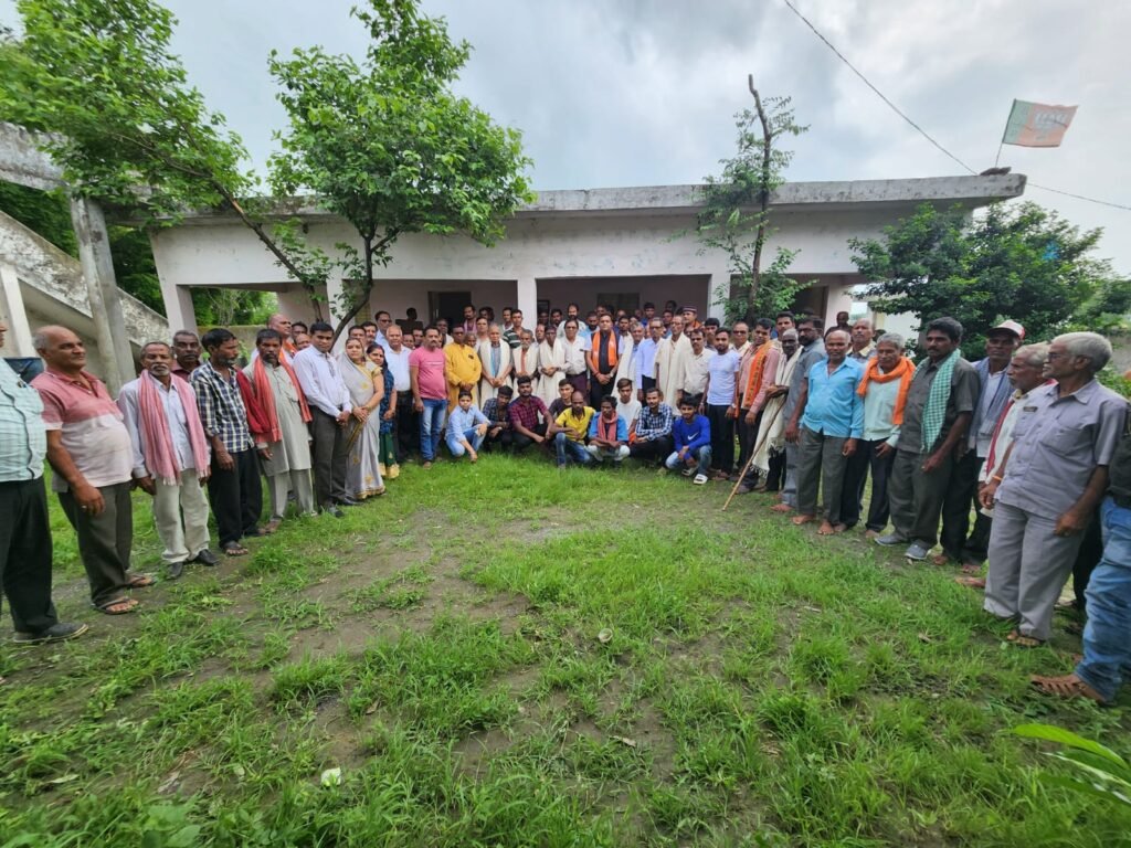 <em>भाजपा नेता अमर सुल्तानिया की सक्रियता-- मिशन क्लीन सिटी कर्मचारी संघ के धरना को दिया समर्थन,जांजगीर- चांपा विधानसभा क्षेत्र में चल रहा अमर का वरिष्ठ जन सम्मान कार्यक्रम, गांव- गांव पहुंच रहे अमर, बुजुर्गों का मिल रहा लाड़-दुलार एवं आशीर्वाद</em>, अमर की आत्मीयता एवं सहजता से युवा भी है प्रभावित <em>भाजपा नेता अमर सुल्तानिया की सक्रियता-- मिशन क्लीन सिटी कर्मचारी संघ के धरना को दिया समर्थन,जांजगीर- चांपा विधानसभा क्षेत्र में चल रहा अमर का वरिष्ठ जन सम्मान कार्यक्रम, गांव- गांव पहुंच रहे अमर, बुजुर्गों का मिल रहा लाड़-दुलार एवं आशीर्वाद</em>, अमर की आत्मीयता एवं सहजता से युवा भी है प्रभावित kshititech