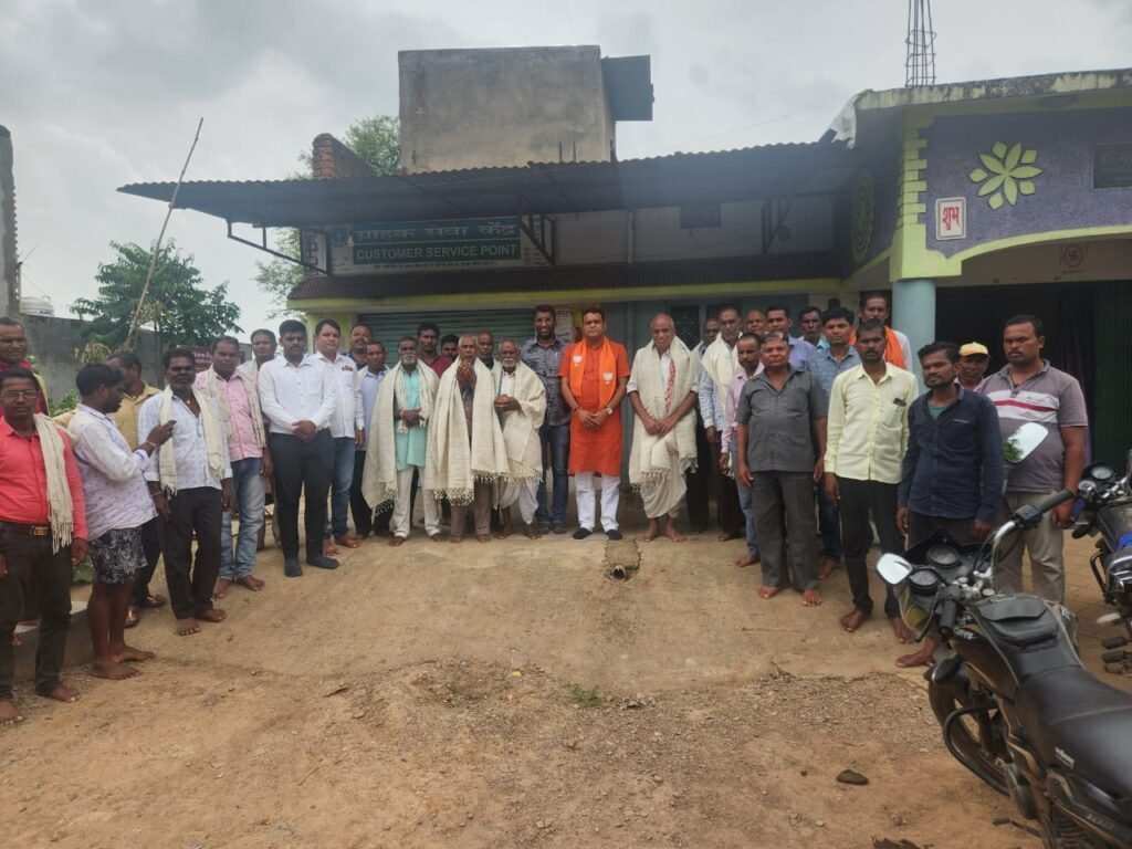 <em>भाजपा नेता अमर सुल्तानिया की सक्रियता-- मिशन क्लीन सिटी कर्मचारी संघ के धरना को दिया समर्थन,जांजगीर- चांपा विधानसभा क्षेत्र में चल रहा अमर का वरिष्ठ जन सम्मान कार्यक्रम, गांव- गांव पहुंच रहे अमर, बुजुर्गों का मिल रहा लाड़-दुलार एवं आशीर्वाद</em>, अमर की आत्मीयता एवं सहजता से युवा भी है प्रभावित <em>भाजपा नेता अमर सुल्तानिया की सक्रियता-- मिशन क्लीन सिटी कर्मचारी संघ के धरना को दिया समर्थन,जांजगीर- चांपा विधानसभा क्षेत्र में चल रहा अमर का वरिष्ठ जन सम्मान कार्यक्रम, गांव- गांव पहुंच रहे अमर, बुजुर्गों का मिल रहा लाड़-दुलार एवं आशीर्वाद</em>, अमर की आत्मीयता एवं सहजता से युवा भी है प्रभावित kshititech