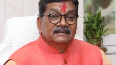 शुक्ल बंधुओं की जन्म जयंती पर महंत ने किया स्मरण--<em>विधानसभा अध्यक्ष महंत ने एमपी के प्रथम मुख्यमंत्री पंडित रविशंकर शुक्ल एवं शहीद विद्याचरण शुक्ल की जन्म जयंती पर किया स्मरण एवं दी श्रद्धांजलि</em>, महंत ने कहा-- रविशंकर जी का स्वतंत्रता संग्राम सेनानी के रूप में रहा योगदान शुक्ल बंधुओं की जन्म जयंती पर महंत ने किया स्मरण--<em>विधानसभा अध्यक्ष महंत ने एमपी के प्रथम मुख्यमंत्री पंडित रविशंकर शुक्ल एवं शहीद विद्याचरण शुक्ल की जन्म जयंती पर किया स्मरण एवं दी श्रद्धांजलि</em>, महंत ने कहा-- रविशंकर जी का स्वतंत्रता संग्राम सेनानी के रूप में रहा योगदान kshititech