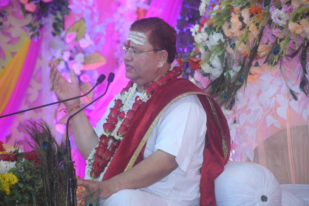 <em>अतुल कृष्ण जी ने कहा-- मोबाइल घर, परिवारों को तोड़ने का कर रहा कार्य, सक्ति के दुबलधनिया परिवार की श्रीमद् भागवत कथा के पांचवें दिन उमड़ी भीड़, अतुल कृष्ण जी भारद्वाज ने कहा- भगवान किसी को मारते नहीं, बल्कि तारते हैं,आज भी घरों में जीवित है पुतनाये</em>, आयोजक परिवार के 20 शहरों के सदस्य जुटे हैं कथा कार्यक्रम को सफल बनाने में kshititech