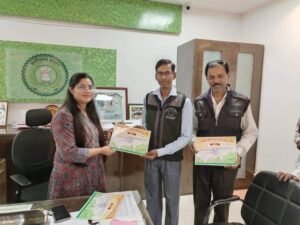 शिक्षा के क्षेत्र में जिले का गौरव पुष्पेंद्र--<em>सक्ति के सहायक शिक्षक पुष्पेंद्र कुमार कौशिक हुए महामहिम राज्यपाल एवं मुख्यमंत्री के हाथों शिक्षक दिवस पर राज भवन में सम्मानित, वर्ष 2016 में स्वयं के पैसे से विद्यालय में प्रोजेक्टर एवं लैपटॉप लगाकर करी थी स्मार्ट का क्लास की शुरुआत, स्काउटिंग के क्षेत्र में भी पुष्पेंद्र का है अमूल्य योगदान</em>, पुष्पेंद्र के अनुज भारतीय रेलवे में दे रहे हैं सेवाएं kshititech