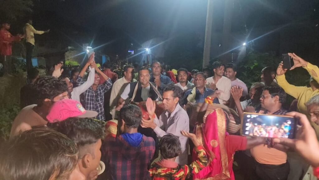 <em>जन सेवक अमर सुल्तानिया शामिल हुए बसंतपुर के श्री रामचरितमानस मानस गायन कार्यक्रम एवं खोकसा के भोजली विसर्जन में, अमर ने कहा--भगवान श्री रामचंद्र जी हमारे आदर्श है, उनके आदर्शो का हमें करना चाहिये अनुसरण, बसंतपुर में श्रावणी मास पर दो माह से निरंतर हो रहा था श्री रामचरितमानस गायन कार्यक्रम</em>, अमर ने कहा-- अयोध्या में बन रहा भगवान श्री रामचंद्र जी का भव्य मंदिर <em>जन सेवक अमर सुल्तानिया शामिल हुए बसंतपुर के श्री रामचरितमानस मानस गायन कार्यक्रम एवं खोकसा के भोजली विसर्जन में, अमर ने कहा--भगवान श्री रामचंद्र जी हमारे आदर्श है, उनके आदर्शो का हमें करना चाहिये अनुसरण, बसंतपुर में श्रावणी मास पर दो माह से निरंतर हो रहा था श्री रामचरितमानस गायन कार्यक्रम</em>, अमर ने कहा-- अयोध्या में बन रहा भगवान श्री रामचंद्र जी का भव्य मंदिर kshititech