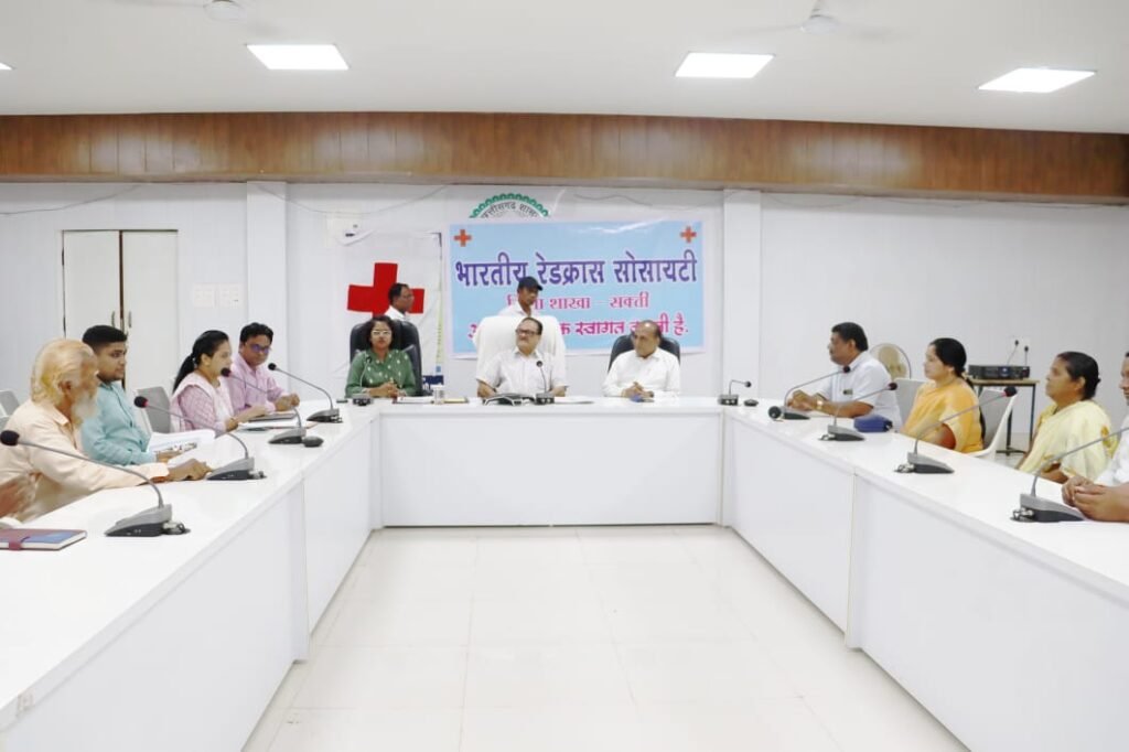 <em>रेडक्रॉस के सदस्यों को मालूम ही नहीं और जिले में हो गई बैठक, हो गया प्रमाण पत्र वितरित, धन्य हो शक्ति जिला प्रशासन, पिछली बैठक की भी सूचना अधिकांशत सदस्यों को नहीं मिली,कलेक्टर को अवगत कराने के बावजूद हो रही मनमानी</em>, शक्ति में कागजो पर चल रहा रेडक्रॉस, शक्ति के जिला अस्पताल में लिफ्ट पड़ी है महीनों से खराब, रात्रि समय अंधेरे में ही अस्पताल में करना होता है मरीजों को प्रवेश, अस्पताल के प्रवेश द्वार से लगकर ही गंदी नालियों का बह रहा पानी kshititech