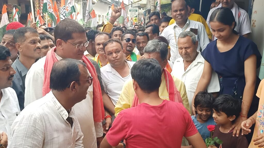 कांग्रेस का मिशन शक्ति जिला-- <em>विधानसभा अध्यक्ष महंत ने कहा--कांग्रेस कार्यकर्ताओं की निष्ठा एवं समर्पण भावना ही हमारी पार्टी की सबसे बड़ी ताकत, आने वाले चुनाव में रिकॉर्ड सीटों से होगी कांग्रेस की जीत, बाराद्वार में हाथ जोड़ो यात्रा के समापन में पहुंचे विधानसभा अध्यक्ष महंत, कांग्रेस ने किया बड़ा शक्ति प्रदर्शन</em>, चुनाव पूर्व जिले के बड़ी संख्या में एक मंच पर जुटे कांग्रेस के नेता कांग्रेस का मिशन शक्ति जिला-- <em>विधानसभा अध्यक्ष महंत ने कहा--कांग्रेस कार्यकर्ताओं की निष्ठा एवं समर्पण भावना ही हमारी पार्टी की सबसे बड़ी ताकत, आने वाले चुनाव में रिकॉर्ड सीटों से होगी कांग्रेस की जीत, बाराद्वार में हाथ जोड़ो यात्रा के समापन में पहुंचे विधानसभा अध्यक्ष महंत, कांग्रेस ने किया बड़ा शक्ति प्रदर्शन</em>, चुनाव पूर्व जिले के बड़ी संख्या में एक मंच पर जुटे कांग्रेस के नेता kshititech