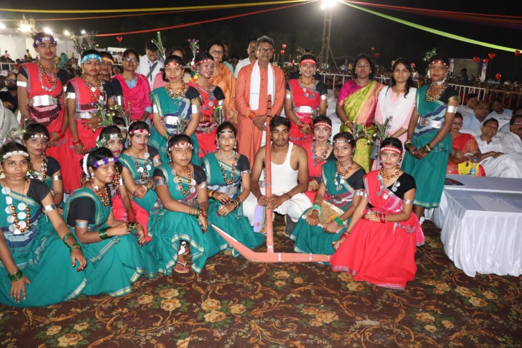 भव्य महोत्सव के रूप में मनी जिले की स्थापना वर्षगांठ,जय हो शक्ति जिला--<em>शक्ति जिले की प्रथम स्थापना वर्षगांठ पर उमड़ा सैलाब, हजारों जिले वासियों की मौजूदगी में केक काटकर मनाया गया प्रथम स्थापना वर्षगांठ समारोह, विधानसभा अध्यक्ष महंत,विधायक रामकुमार यादव सहित कलेक्टर/ एसपी रहे मौजूद, सांस्कृतिक कार्यक्रम में बच्चों की प्रस्तुति ने मोह लिया आगंतुकों का मन</em>, सांसद का नाम होने के बावजूद नहीं पहुंचे कार्यक्रम में भव्य महोत्सव के रूप में मनी जिले की स्थापना वर्षगांठ,जय हो शक्ति जिला--<em>शक्ति जिले की प्रथम स्थापना वर्षगांठ पर उमड़ा सैलाब, हजारों जिले वासियों की मौजूदगी में केक काटकर मनाया गया प्रथम स्थापना वर्षगांठ समारोह, विधानसभा अध्यक्ष महंत,विधायक रामकुमार यादव सहित कलेक्टर/ एसपी रहे मौजूद, सांस्कृतिक कार्यक्रम में बच्चों की प्रस्तुति ने मोह लिया आगंतुकों का मन</em>, सांसद का नाम होने के बावजूद नहीं पहुंचे कार्यक्रम में kshititech