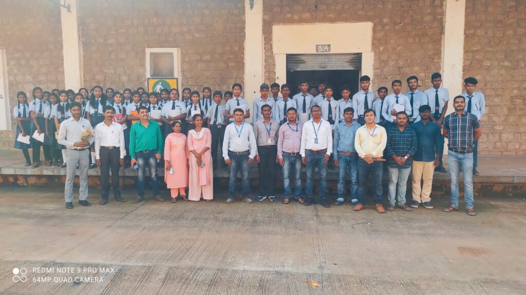 <em>विद्यार्थियों का एफसीआई भ्रमण-- शक्ति के स्वामी आत्मानंद हिंदी माध्यम के बच्चों ने जानी भारतीय खाद्य निगम निगम की कार्यप्रणाली, निगम के अधिकारियों ने बच्चों का बढ़ाया ज्ञान, संपूर्ण कार्य प्रणाली से अवगत हुए विद्यार्थी</em>, अधिकारियों ने कहा-- एफसीआई पूरे भारत देश में अनाज संग्रहित कर वितरित करने वाला सबसे बड़ा निकाय, शक्ति में दशकों से स्थापित है भारतीय खाद्य निगम <em>विद्यार्थियों का एफसीआई भ्रमण-- शक्ति के स्वामी आत्मानंद हिंदी माध्यम के बच्चों ने जानी भारतीय खाद्य निगम निगम की कार्यप्रणाली, निगम के अधिकारियों ने बच्चों का बढ़ाया ज्ञान, संपूर्ण कार्य प्रणाली से अवगत हुए विद्यार्थी</em>, अधिकारियों ने कहा-- एफसीआई पूरे भारत देश में अनाज संग्रहित कर वितरित करने वाला सबसे बड़ा निकाय, शक्ति में दशकों से स्थापित है भारतीय खाद्य निगम kshititech