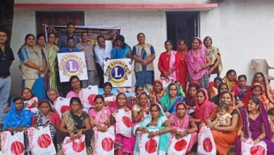 <em>तीजा पूर्व लायन्स क्लब की रचनात्मक पहल-- लायंस क्लब जांजगीर द्वारा इंदिरा नगर में 51 महिलाओं को साड़ी,सुहाग सामग्री एवं मिष्ठान का किया गया वितरण</em>, महिलाओं के प्रमुख धार्मिक पर्व में है तीजा शामिल, लायन राजेश पालीवाल के नेतृत्व में हुआ वितरण का कार्यक्रम <em>तीजा पूर्व लायन्स क्लब की रचनात्मक पहल-- लायंस क्लब जांजगीर द्वारा इंदिरा नगर में 51 महिलाओं को साड़ी,सुहाग सामग्री एवं मिष्ठान का किया गया वितरण</em>, महिलाओं के प्रमुख धार्मिक पर्व में है तीजा शामिल, लायन राजेश पालीवाल के नेतृत्व में हुआ वितरण का कार्यक्रम kshititech