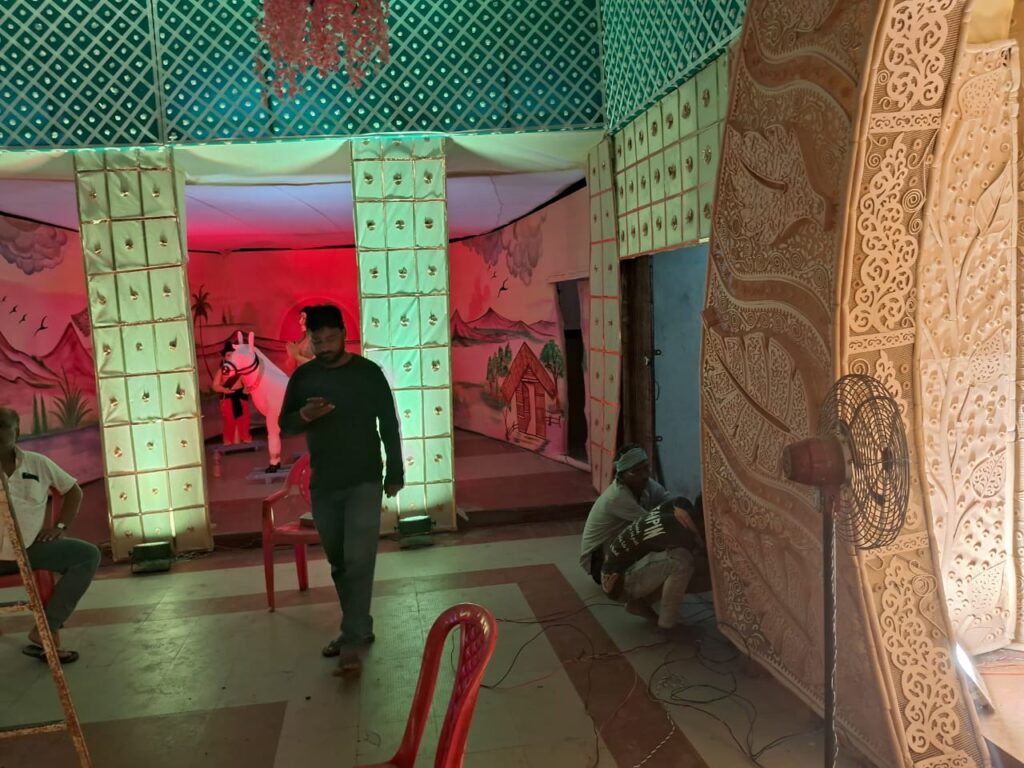 विघ्न विनायक जी की स्थापना-- <em>बाराद्वार शहर में 19 सितंबर से सार्वजनिक गणेश उत्सव समिति द्वारा की जाएगी विध्न विनायक जी की स्थापना, 37वें वर्ष के आयोजन में पंडाल को दिया जा रहा भव्य रूप, समिति के आशीष अग्रवाल एवं आशीष जिंदल ने दी जानकारी</em>, पूरे छत्तीसगढ़ में प्रसिद्ध है बाराद्वार का सार्वजनिक गणेश उत्सव विघ्न विनायक जी की स्थापना-- <em>बाराद्वार शहर में 19 सितंबर से सार्वजनिक गणेश उत्सव समिति द्वारा की जाएगी विध्न विनायक जी की स्थापना, 37वें वर्ष के आयोजन में पंडाल को दिया जा रहा भव्य रूप, समिति के आशीष अग्रवाल एवं आशीष जिंदल ने दी जानकारी</em>, पूरे छत्तीसगढ़ में प्रसिद्ध है बाराद्वार का सार्वजनिक गणेश उत्सव kshititech