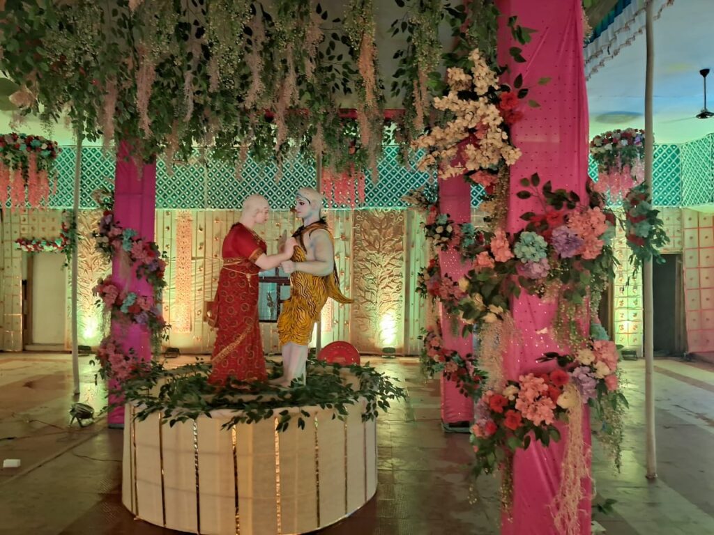 विघ्न विनायक जी की स्थापना-- <em>बाराद्वार शहर में 19 सितंबर से सार्वजनिक गणेश उत्सव समिति द्वारा की जाएगी विध्न विनायक जी की स्थापना, 37वें वर्ष के आयोजन में पंडाल को दिया जा रहा भव्य रूप, समिति के आशीष अग्रवाल एवं आशीष जिंदल ने दी जानकारी</em>, पूरे छत्तीसगढ़ में प्रसिद्ध है बाराद्वार का सार्वजनिक गणेश उत्सव विघ्न विनायक जी की स्थापना-- <em>बाराद्वार शहर में 19 सितंबर से सार्वजनिक गणेश उत्सव समिति द्वारा की जाएगी विध्न विनायक जी की स्थापना, 37वें वर्ष के आयोजन में पंडाल को दिया जा रहा भव्य रूप, समिति के आशीष अग्रवाल एवं आशीष जिंदल ने दी जानकारी</em>, पूरे छत्तीसगढ़ में प्रसिद्ध है बाराद्वार का सार्वजनिक गणेश उत्सव kshititech