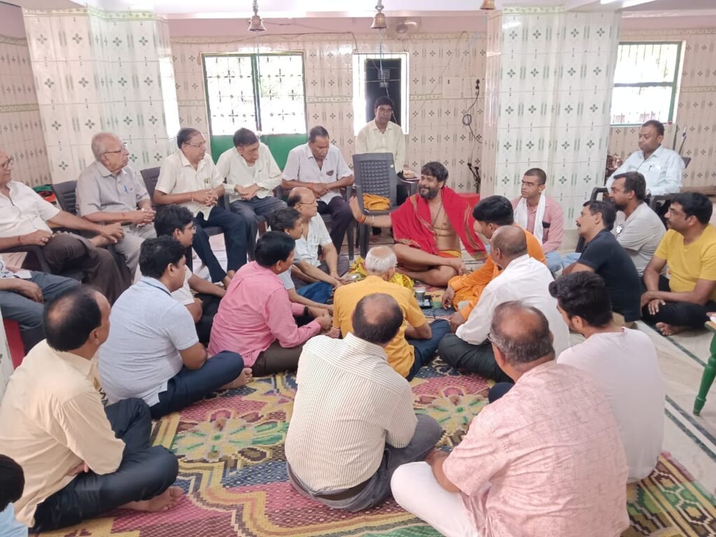 <em>हमर भांचा राम,राम जी की आस्था का अभूतपूर्व जुनून--राम वन गमन पथ पदयात्रा लेकर सकती पहुंचे मनोज चतुर्वेदी,सक्ति एवं बाराद्वार में हुआ जोरदार स्वागत, बाराद्वार के महेश शर्मा ने शक्ति की प्रवेश सीमा पर किया मनोज का स्वागत</em> kshititech