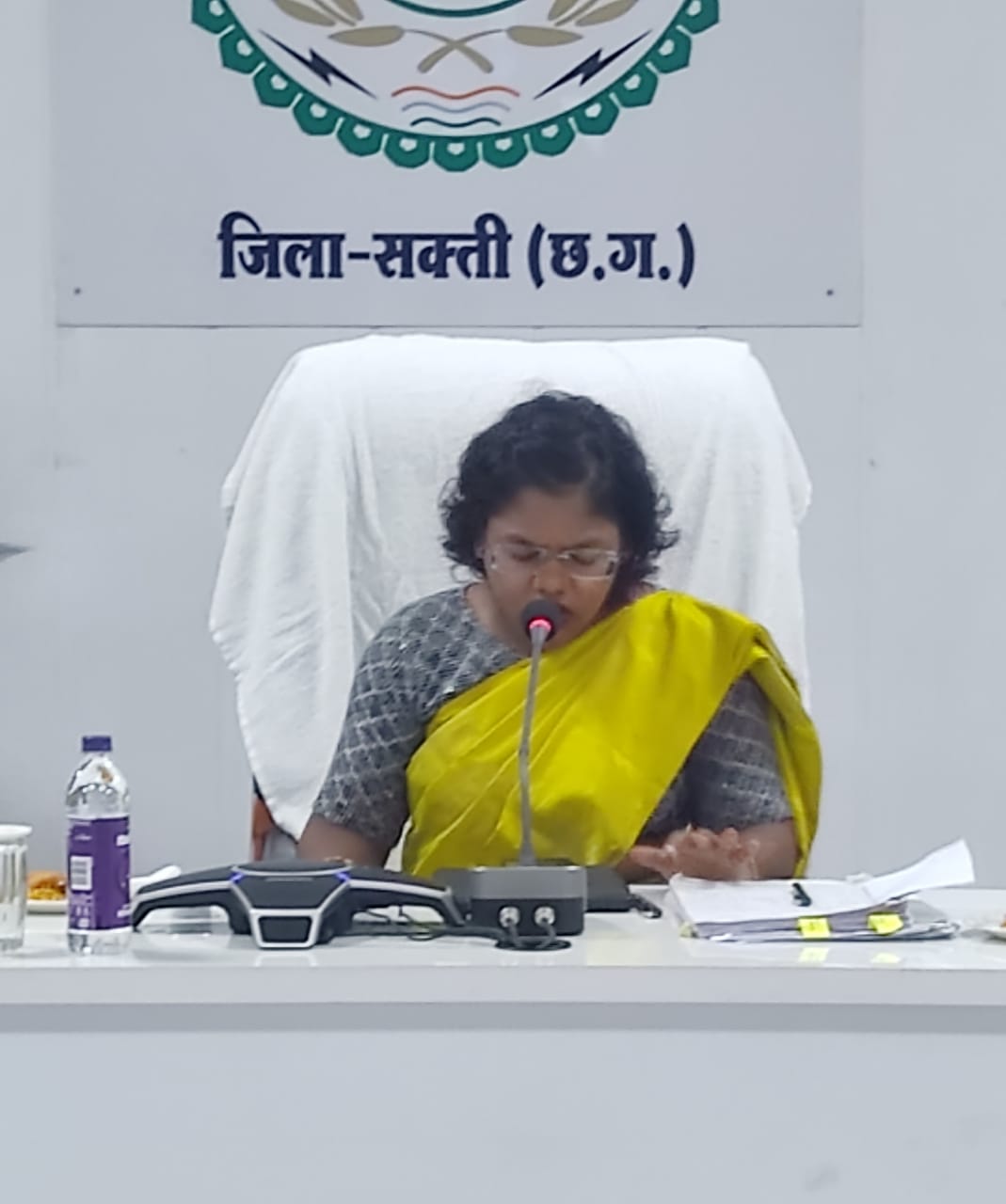 <em>IAS नूपुर राशि पन्ना ने ली टीएल मीटिंग, सरकारी विभागों के कार्यों के करी समीक्षा, विधानसभा निर्वाचन को लेकर दिए दिशा- निर्देश, विभाग प्रमुखों को कहा-- आपसी समन्वय बनाकर करें काम</em>, कलेक्टर ने एक-एक विभाग प्रमुखों से करी सरकारी योजनाओं की प्रगति पर चर्चा <em>IAS नूपुर राशि पन्ना ने ली टीएल मीटिंग, सरकारी विभागों के कार्यों के करी समीक्षा, विधानसभा निर्वाचन को लेकर दिए दिशा- निर्देश, विभाग प्रमुखों को कहा-- आपसी समन्वय बनाकर करें काम</em>, कलेक्टर ने एक-एक विभाग प्रमुखों से करी सरकारी योजनाओं की प्रगति पर चर्चा kshititech