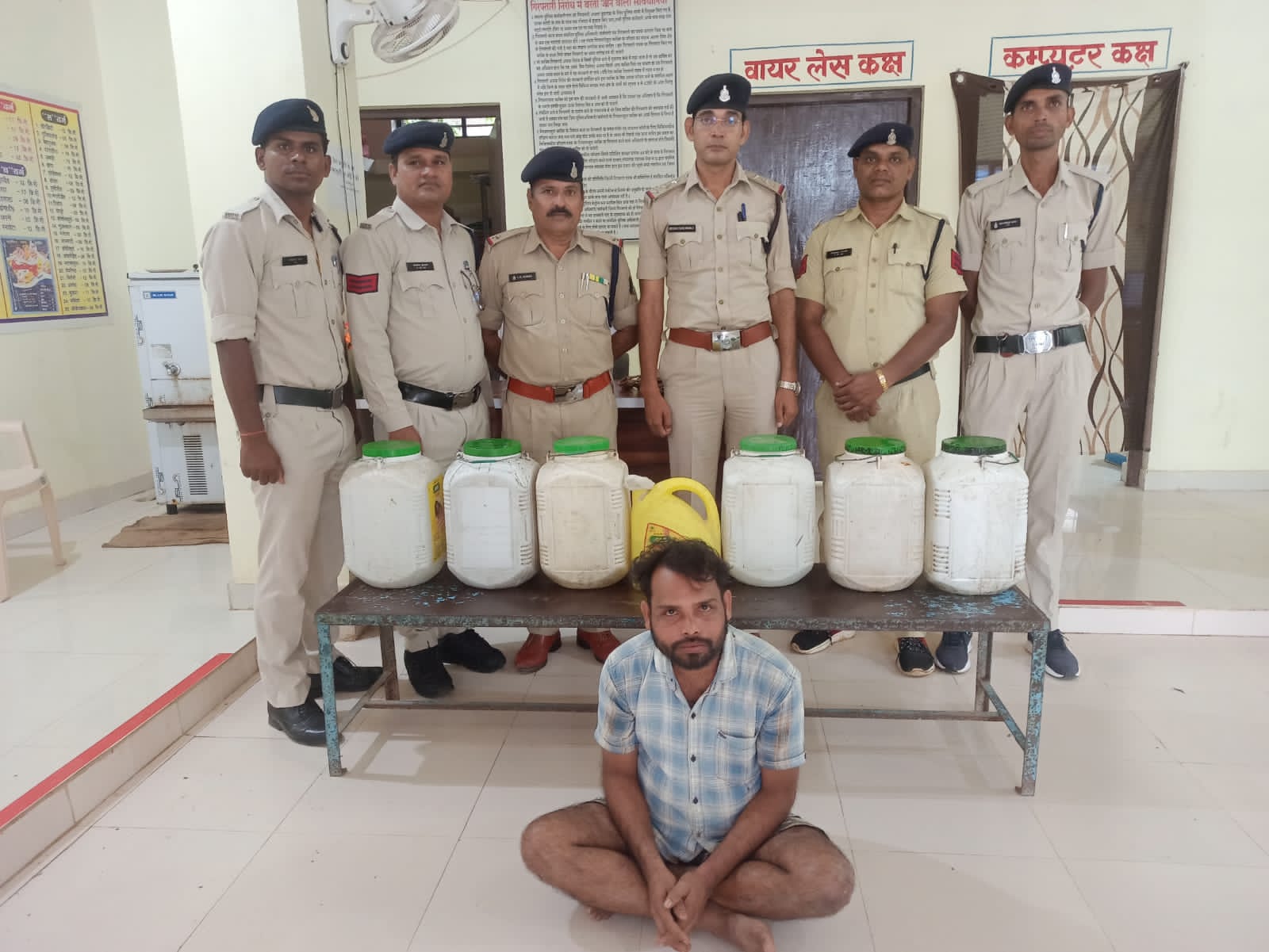 अवैध नशे के कारोबार पर पुलिसिया अटैक--<em>सकती जिले के थाना क्षेत्रों में अवैध शराब जब्ती की कार्यवाही,जिला पुलिस सक्रिय,मामला हसौद एवम जैजैपुर थानों का</em> अवैध नशे के कारोबार पर पुलिसिया अटैक--<em>सकती जिले के थाना क्षेत्रों में अवैध शराब जब्ती की कार्यवाही,जिला पुलिस सक्रिय,मामला हसौद एवम जैजैपुर थानों का</em> kshititech