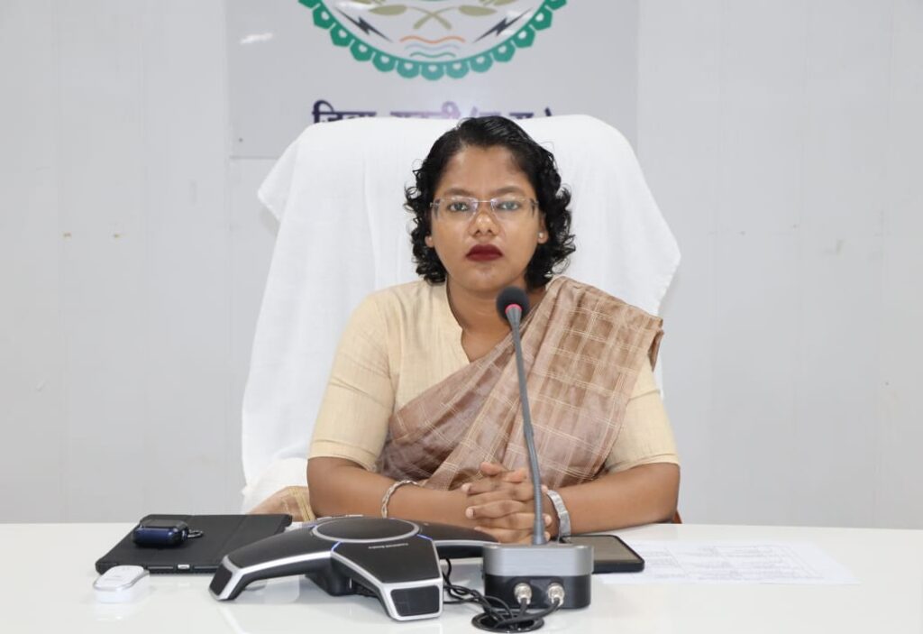 <em>शक्ति जिले की </em>10 <em>खबरें फटाफट एक साथ--कलेक्टर ने कर दिया डभरा के अनिल चंद्रा को जिला बदर, जनदर्शन में सुनी नूपुर ने समस्याएं, मतदान प्रक्रिया को लेकर अधिकारियों को दिए निर्देश, गांधी जयंती पर जिले में रहेगा शुष्क दिवस- नहीं होगी शराब की बिक्री, स्कूलों का नूपुर ने स्वयं पहुंचकर किया मूल्यांकन निरीक्षण, शक्ति जिले के अरबो रुपए के नए निर्माण कार्यो का हुआ फिर से भूमिपूजन-लोकार्पण</em> <em>शक्ति जिले की </em>10 <em>खबरें फटाफट एक साथ--कलेक्टर ने कर दिया डभरा के अनिल चंद्रा को जिला बदर, जनदर्शन में सुनी नूपुर ने समस्याएं, मतदान प्रक्रिया को लेकर अधिकारियों को दिए निर्देश, गांधी जयंती पर जिले में रहेगा शुष्क दिवस- नहीं होगी शराब की बिक्री, स्कूलों का नूपुर ने स्वयं पहुंचकर किया मूल्यांकन निरीक्षण, शक्ति जिले के अरबो रुपए के नए निर्माण कार्यो का हुआ फिर से भूमिपूजन-लोकार्पण</em> kshititech