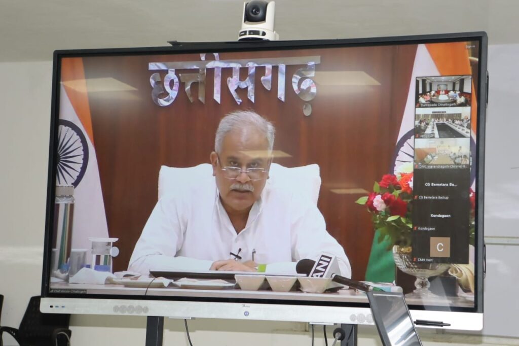 <em>शक्ति जिले की </em>10 <em>खबरें फटाफट एक साथ--कलेक्टर ने कर दिया डभरा के अनिल चंद्रा को जिला बदर, जनदर्शन में सुनी नूपुर ने समस्याएं, मतदान प्रक्रिया को लेकर अधिकारियों को दिए निर्देश, गांधी जयंती पर जिले में रहेगा शुष्क दिवस- नहीं होगी शराब की बिक्री, स्कूलों का नूपुर ने स्वयं पहुंचकर किया मूल्यांकन निरीक्षण, शक्ति जिले के अरबो रुपए के नए निर्माण कार्यो का हुआ फिर से भूमिपूजन-लोकार्पण</em> <em>शक्ति जिले की </em>10 <em>खबरें फटाफट एक साथ--कलेक्टर ने कर दिया डभरा के अनिल चंद्रा को जिला बदर, जनदर्शन में सुनी नूपुर ने समस्याएं, मतदान प्रक्रिया को लेकर अधिकारियों को दिए निर्देश, गांधी जयंती पर जिले में रहेगा शुष्क दिवस- नहीं होगी शराब की बिक्री, स्कूलों का नूपुर ने स्वयं पहुंचकर किया मूल्यांकन निरीक्षण, शक्ति जिले के अरबो रुपए के नए निर्माण कार्यो का हुआ फिर से भूमिपूजन-लोकार्पण</em> kshititech